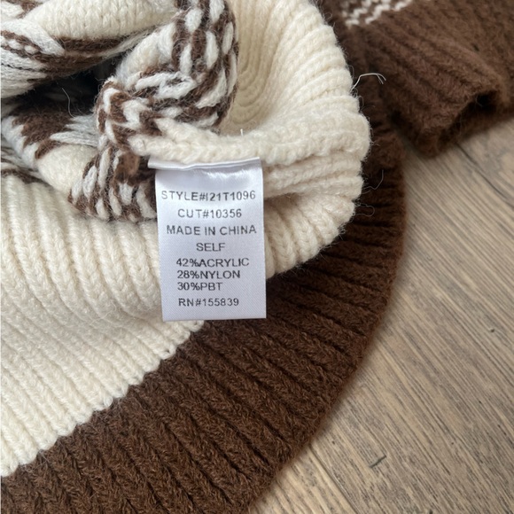 NWT Olia Chunky Knit Cozy Sweater Sz S Geomtric - Picture 3 of 4